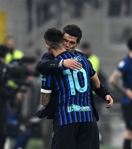 Lautaro, relație specială cu Chivu    Căpitanul lui Inter:  „Primesc mai multe îmbrățișări de la el decât de la soția mea”😄
