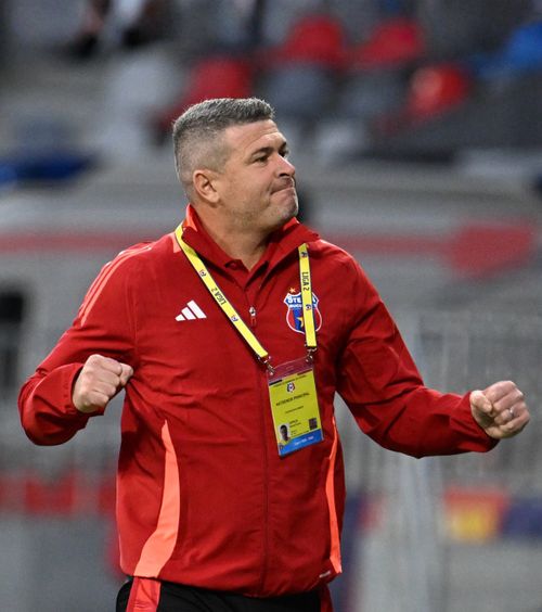 Oprița, dorit în Liga 1  Echipa care îl vrea pe antrenorul de la Steaua +   obstacolul  ce-l împiedică să semneze