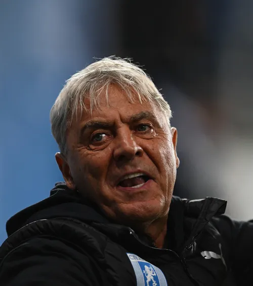 „Aveam alte pretenții de la el!”   Anzor a ratat penalty-ul din meciul cu Sparta Praga, dar Cârțu   a mai găsit un vinovat:  „Dezamăgit, am frustrări”