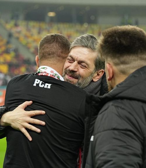 „Săgeți” către rivale  Două momente în care   crainicul lui Dinamo  a ironizat adversarele din București