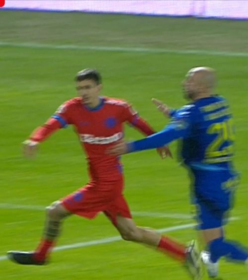N-a văzut un „roșu” evident    FOTO.   „Centralul” de la Slobozia - FCSB,   salvat de VAR