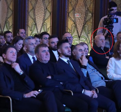 „Baronul Deltei”, lângă Hagi!    FOTO.   Fanii Farului au luat foc și   au boicotat  ultima acțiune » Ce personaj controversat din politică a fost prezent