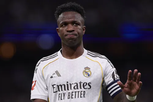Vinicius, huiduit pe Santiago Bernabeu FOTO Imago