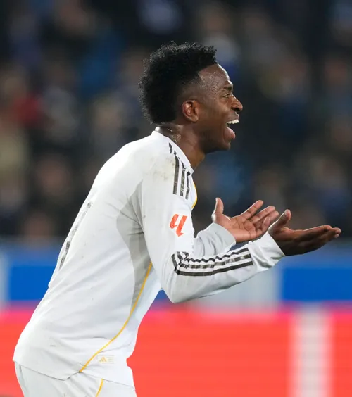 Pleacă Vinicius de la Real Madrid?    FOTO:  Ce a făcut imediat după meciul cu Sevilla, după ce   a fost huiduit de propriii fani,  pe „Bernabeu”