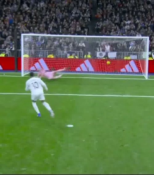 Golul marcat de Mbappe în meciul Real Madrid - Sevilla 2-0. Foto: TikTok, @espnfc