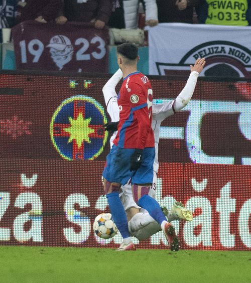 FCSB, favorizată?    VIDEO+FOTO.  Verdictul lui Porumboiu la cele   3 faze controversate  din FCSB - Rapid 