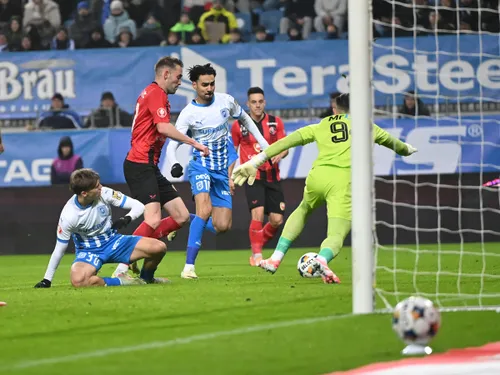 U Craiova - Csikszereda (meci). Ultima partidă din Superliga în 2025. Foto: Sportpictures