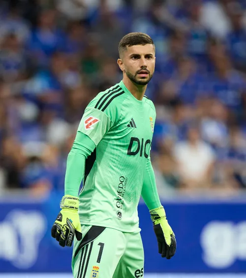 Real Oviedo e istorie  Horațiu Moldovan,   negocieri avansate  cu o formație din Serie B: „Se află în pole position pentru postul de titular”