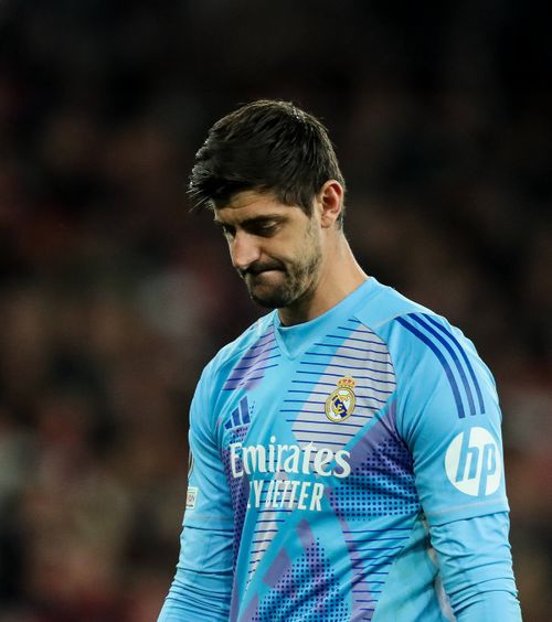 Îl exclud pe courtois  Atletico îl va șterge de pe   „Aleea Legendelor”  pe portarul marii rivale