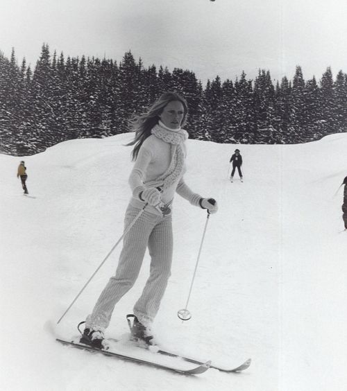 Brigitte Bardot și sportul  Regretata actriță l-a cunoscut pe președintele Franței pe pârtia de schi +   Întâlnire memorabilă cu Pele