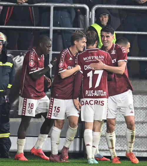 Rapid face primul transfer  Angelescu anunță venirea unui atacant:   „Nu e din campionatul intern”.   Baroan e ca și plecat + Pe ce posturi mai caută întăriri