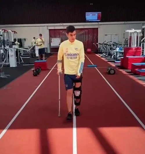 Momente horror  Un jucător vital de la Dinamo dezvăluie: „Părinții   îmi țineau piciorul în mână,  ca să nu mă mișc”. S-a recuperat la baza FCSB