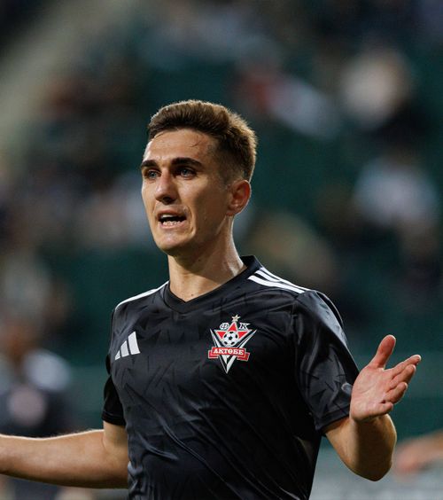 Vătăjelu, la Dinamo?  Internaționalul român s-a despărțit de Aktobe și a intrat pe radarul „câinilor” »   Ce spune despre o revenire în România