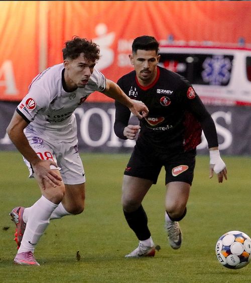 Dinamo, încă un transfer în vizor   Un fotbalist din Superliga le-a atras interesul „câinilor” » Jucătorul este dorit și   de o rivală