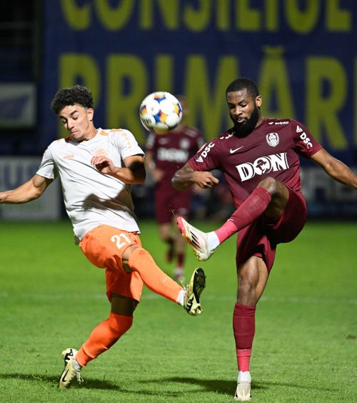 Transfer-fulger    Marcus Coco, prezentat la noua sa echipă,  la mai puțin de 24 de ore de când a plecat de la CFR Cluj