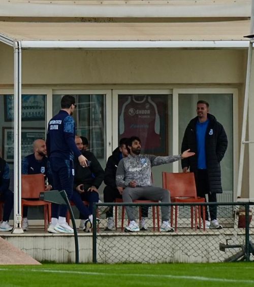 Oltenii s-au îmbrâncit cu turcii!    VIDEO.     Bătaie generală  în amicalul U Craiova - Koynaspor din Antalya » Ce s-a întâmplat