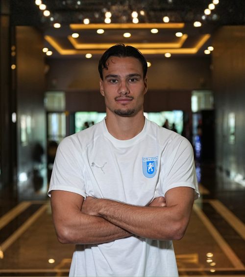 „M-am oprit o clipă și am realizat”  Assad Al-Hamlawi, vrăjit de ceea ce trăiește la Craiova.   Povești uimitoare  în interviul   GOLAZO.ro  din Antalya