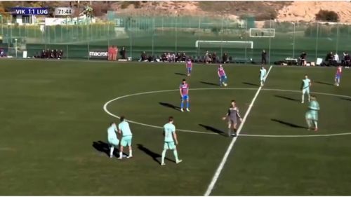 Kevin Behrens l-a atacat pe Georgios Koutsias Foto captura X .jpeg