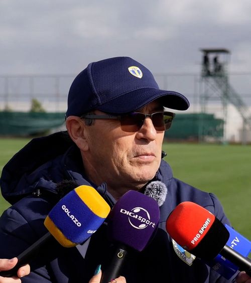 „Nu poți să nu dai fault”  Eugen Neagoe,   supărat pe arbitraj  și în amicale » Ce spune despre jucătorii pe care vrea să-i ia de la Rapid