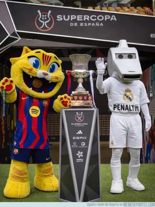 Mascota Barcelonei, alături de „Penaltin”, creat de fanii catalani ca versiune de mascotă a lui Real Madrid. Foto: as.com