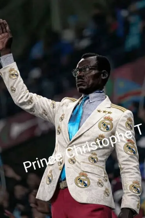 Fanul „Lumumba”, nemișcat în timpul meciului. Foto: as.com