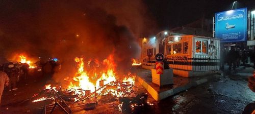 Proteste în Iran împotriva conducerii liderului suprem Ayatollah Ali Khamenei. Foto: Imago