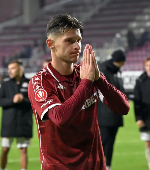 Salariu de aproape 4 ori mai mare pentru Dobre!  GOLAZO.ro a aflat detalii despre   suma pe care o pune pe masă Maccabi Haifa  pentru golgheterul de la Rapid