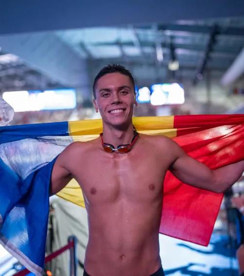 David Popovici, premiat  Campionul olimpic a fost desemnat   cel mai bun  înotător din Europa în 2025!