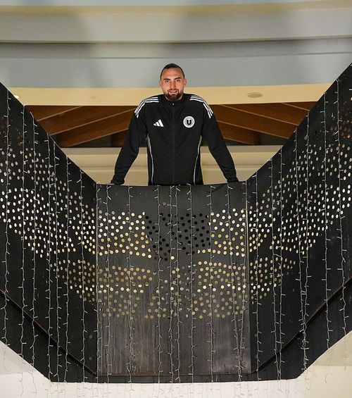 „Am copilărit într-un ghetou”  Virgiliu Postolachi, atacantul lui U Cluj,   interviu emoționant  în   GOLAZO.ro:  „E dur, dar te învață cum e viața”