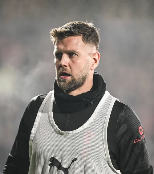 I-au spart seiful din hotel  Atacantul lui   AC Milan  a rămas fără bunuri în valoare de aproape 500.000 de euro