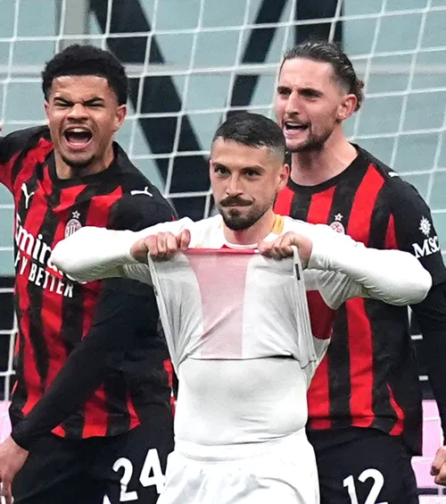 L-au șters de pe site!    Genoa a anunțat despărțirea de Nicolae  Stanciu într-un mod atipic