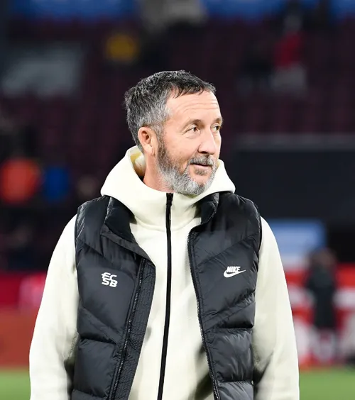 „Le dau numai cu seen”   Mihai Stoica, despre   relația cu impresarii  fotbaliștilor: „Dacă îi răspund unuia, el îi spune jucătorului că are ofertă”