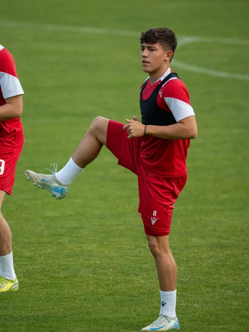 Trimis de Dinamo în Liga 2     Mijlocașul  „câinilor” a plecat deja în cantonamentul noii sale echipe