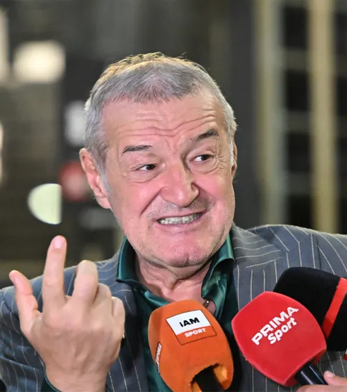 Becali: „Echipa a fost praf!”  Patronul de la   FCSB  a dezvăluit ce i-a spus lui Mihai Stoica la scorul de 2-0 pentru Dinamo Zagreb