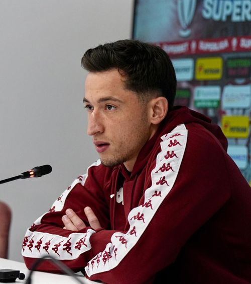 Moruțan, prezentat la Rapid  Primele declarații:   „Nu am vrut să merg în Arabia sau în China  la vârsta asta” + ce spune despre suporterii din Giulești