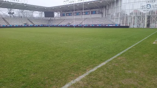Gazonul de pe stadionul „Arcul de Triumf”. FOTO Radio Dinamo