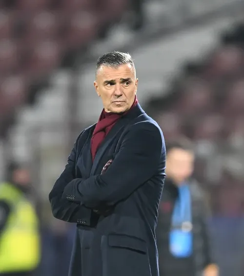 „Avem un joc de echipă mică”  Daniel Pancu a învins-o pe FCSB cu 4-1 și nu este mulțumit:   „Ăsta e ADN-ul aici.  Dai un gol, după care închizi culoarele”