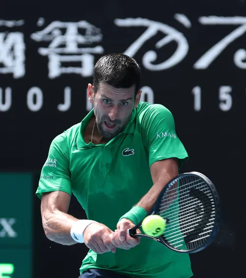Ghinionul lor, norocul lui Djokovic  Nole, în semifinale la Australian Open, după două abandonuri ale adversarilor! E   primul jucător din „Era Open”  care beneficiază de asta