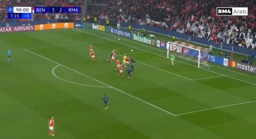 Golul marcat de Anatoliy Trubin în Benfica - Real Madrid. FOTO: captură RM4 Arab