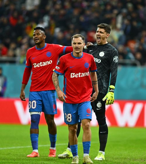 Record de fani  În ciuda rezultatelor dezamăgitoare, FCSB a avut cu Fenerbahce   cei mai mulți spectatori  în faza principală din Europa League