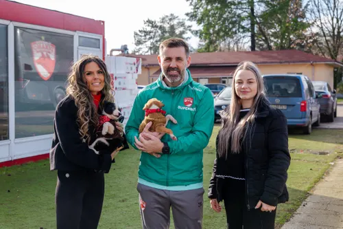 Dinamo s-a alăturat campaniei inițiate de Protecția Animalelor Ilfov FOTO Facebook (6).jpg