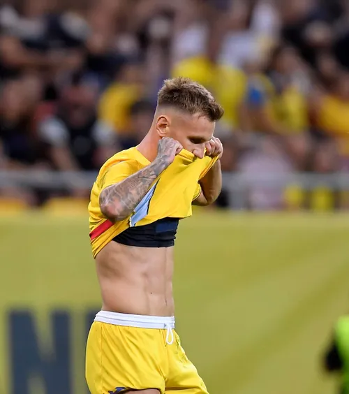 Naționala primește o lovitură grea de la FIFA  Denis Drăguș rămâne suspendat și va lipsi de la barajul cu   Turcia!