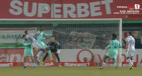 Contactul dintre Robert Moldoveanu și Florent Poulolo, în FC Argeș - UTA Arad