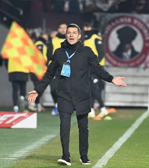 Dezamăgit de rezerve     Costel Gâlcă,  nemulțumit: „La Sibiu vor intra alții” + Ce a spus despre Paraschiv și Moruțan