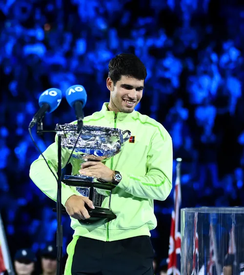 Alcaraz i-a luat coroana  Spaniolul, campion în premieră la   Australian Open.  Performanța rară bifată după victoria cu Djokovic
