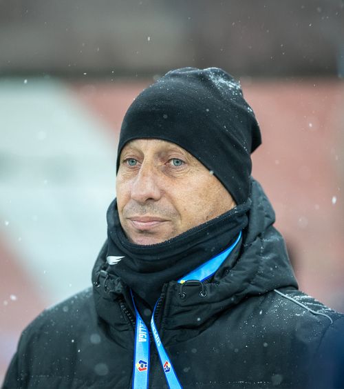 „A fluierat la un strigăt!”    Robert Ilyeș,  furios pe arbitraj, după eșecul cu FCSB: „Poate sunt frustrat, dar nu mă poate contrazice nimeni”