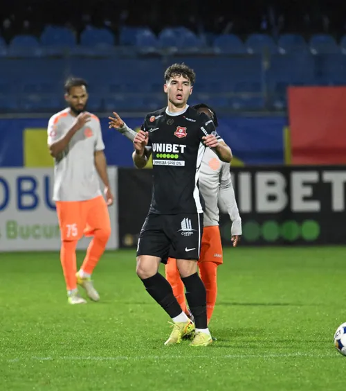 Ce se întâmplă cu Kevin Ciubotaru  Hermannstadt oferă noi detalii despre situația fundașului dorit de FCSB:   „N-a vrut jucătorul. O să-l sun pe Becali”