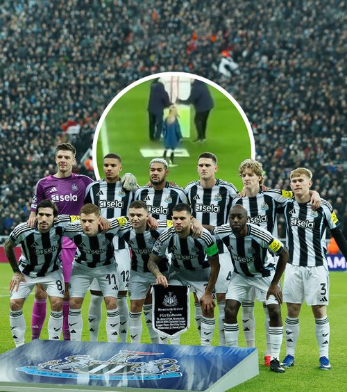 Moment rușinos    FOTO.  Jucătorii lui Newcastle   au lăsat de izbeliște o fetiță pe teren,  înaintea meciului cu Liverpool » Ce s-a întâmplat