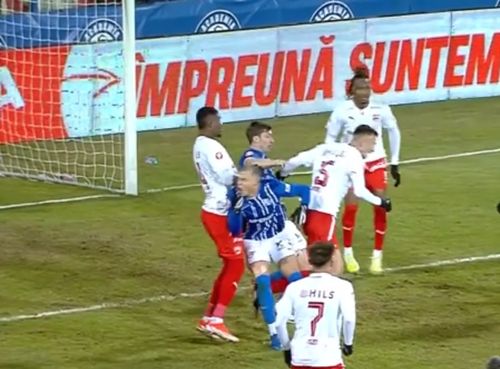 Faultul comis de Stoinov în Farul - Dinamo FOTO Captură Prima Sport  (5).jpeg