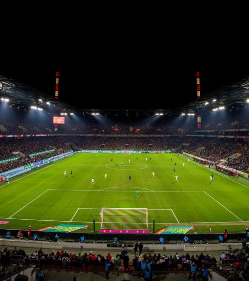 Record de asistență în Youth League!     VIDEO:  Număr impresionant de fani la partida dintre   Koln U19 și Inter Milano U19